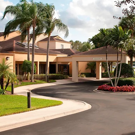 Courtyard By Marriott Fort Myers Cape Coral-3